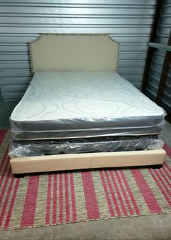 NEW QUEEN-SIZE MATTRESS AND BOX SPRING