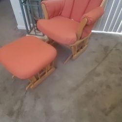 DuTailer Glidder Rocker and Ottoman