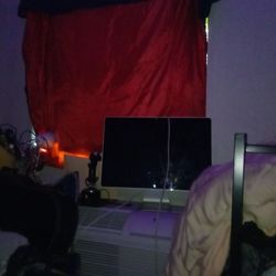 Apple Computer Screen 