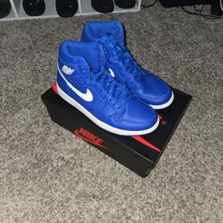 Air Jordan 1 Retro High OG Hyper Royal 2018 Size 10.5 Mens Blue Sneakers