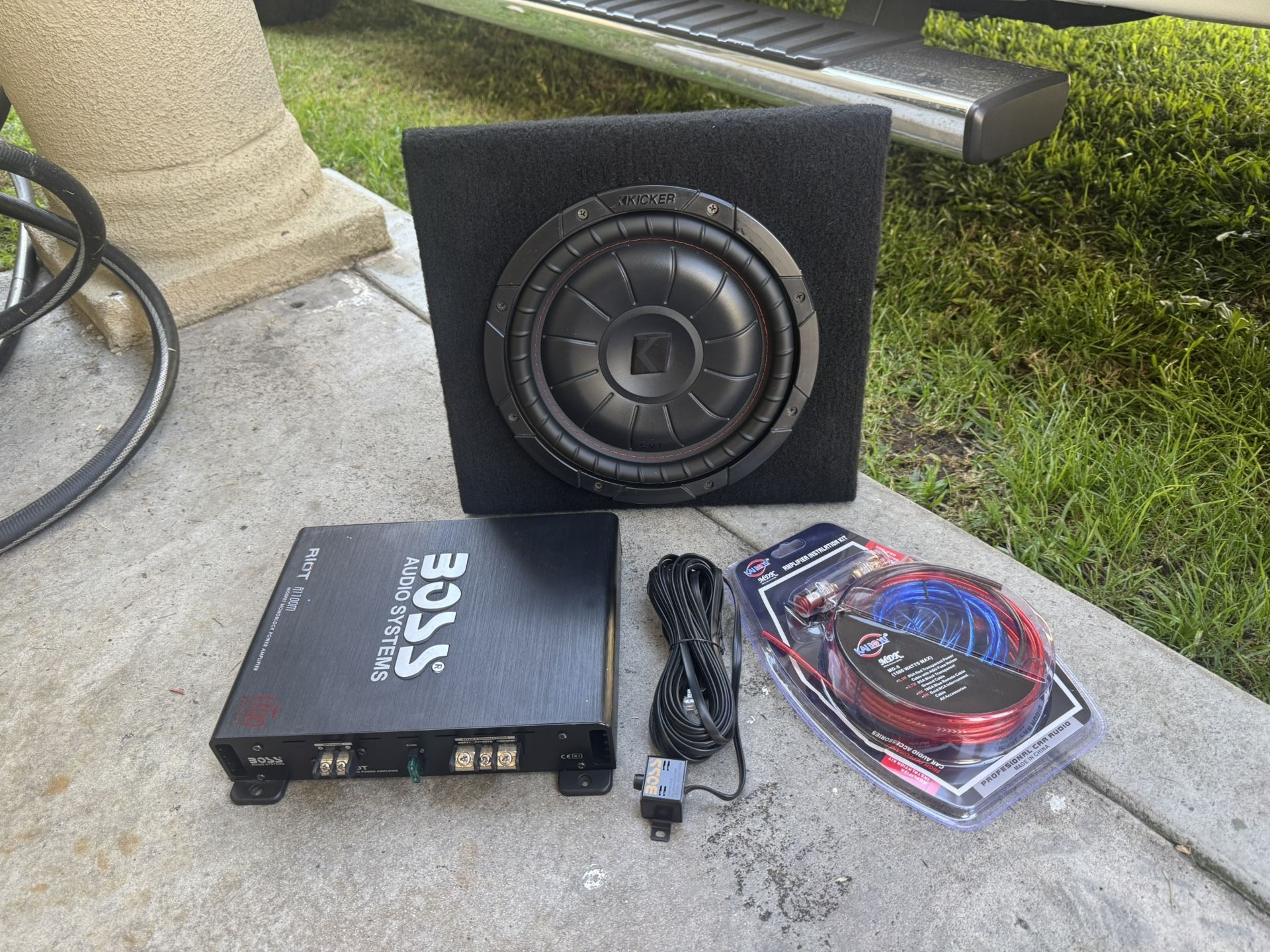 10”inch kicker Sub With Amp