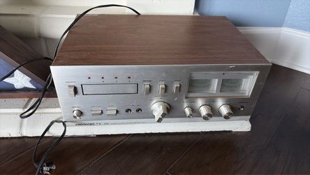 8 track tape player