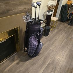 GOLF CLUBS W/GOLF BAG (11 CLUBS SET)