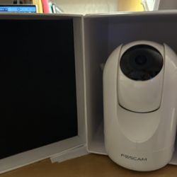 Foscam R2 Wireless WiFi Csmera(s)