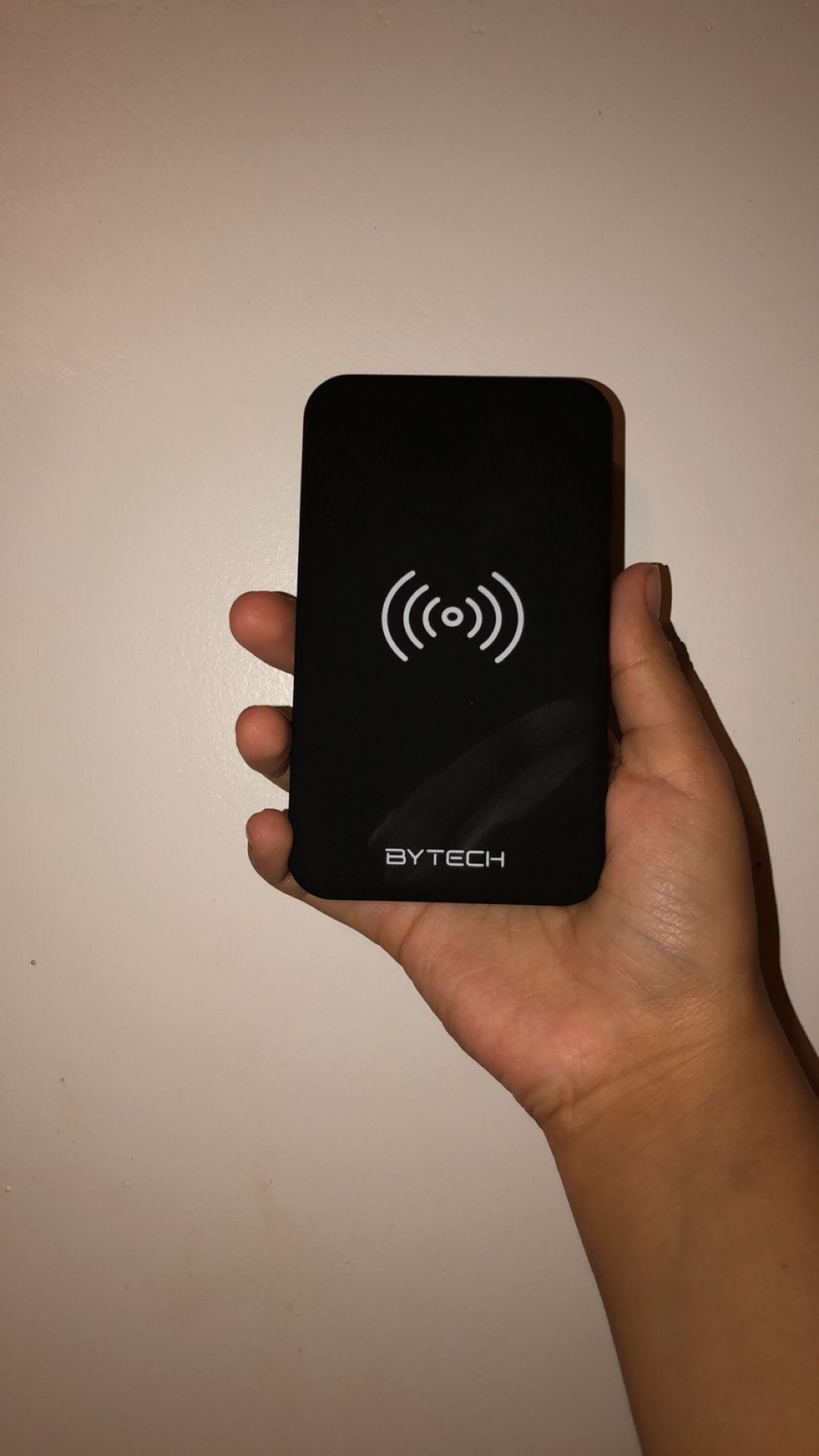 ByTech 4000mAh Power bank/wireless Charging pad