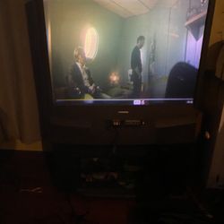 44 Inch Rear Projection TV