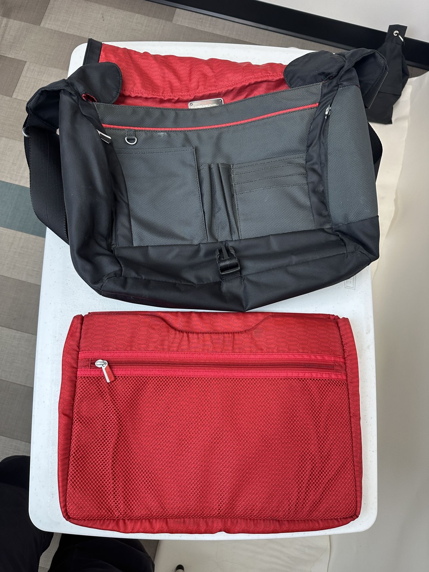 TUMI Messenger Bag Laptop Shoulder Bag Black Red Interior