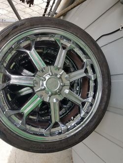 Vendo rins 20 5 agujeros universal. Pido 175$