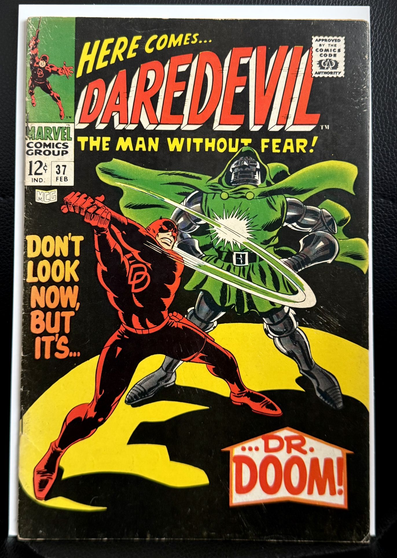 Daredevil #37 (Marvel, 1968) Classic battle vs. Doctor Doom
