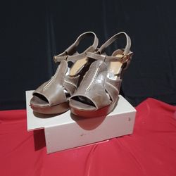 VINTAGE CHLOE LEATHER SANDALS SIZE 37 ITALY SIZE 7 USA
