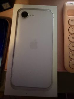 iPhone 16e