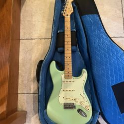 Fender MIM LTD Edition Stratocaster (Mint)  w/ Reunion Blues Hardshell Case (Brand New)y
