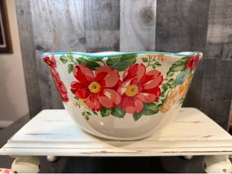Floral mixing bowl-the pioneer woman