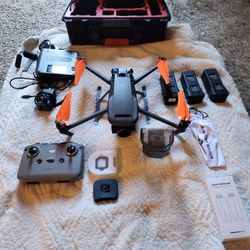 DJI Mavic 3 Classic Drone Bundle