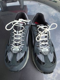Brand new Sketcher steel toe work shoes men's size 11 with memory foam insoles & slip-resistant sole