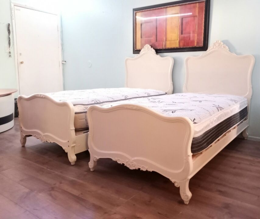 White Two Twin Beds With Mattress With Platform spring
