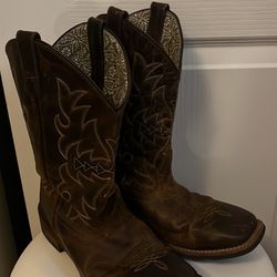 Boots 9 1/2 Worn Like 3 Times 