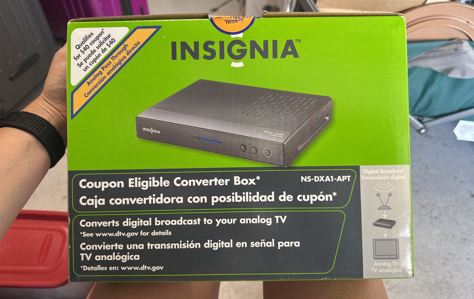 NEW Insignia TV Converter Box