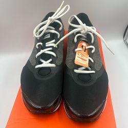 NEW Nike sneakers Women’s Size 9 In-Season Trainer TR-4 NIB