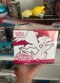 Pokémon center White Flare Elite Trainer Box