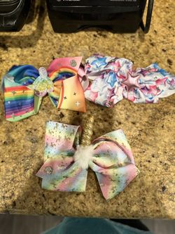 Lg Jo Jo Siwa Bows With Centerpiece Center