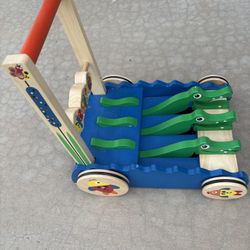 Melissa & Doug Deluxe Chomp and Clack Alligator Wooden Push Toy and Activity Walker for Toddlers