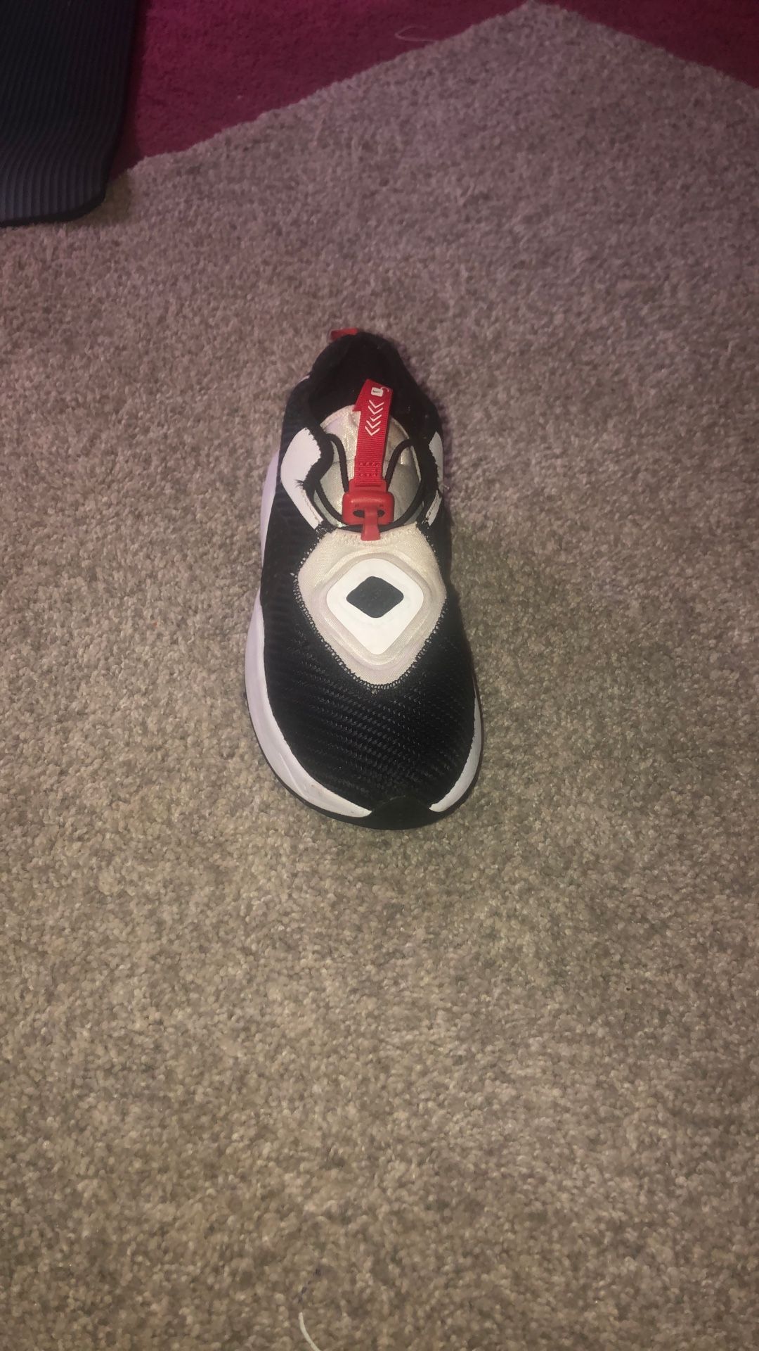Nike LeBron Witness 7 (size 5Y)