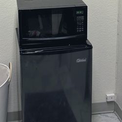 Barely Used Microwave And Mini Fridge For Sale!! 