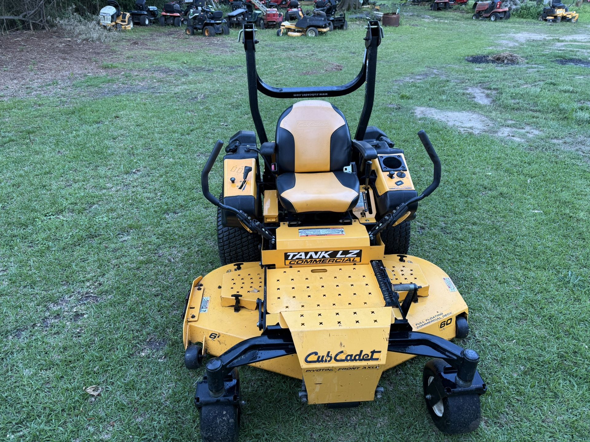 Cub Cadet Commercial Tank SZ 2012 (1016hrs)