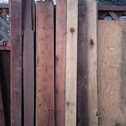 Red Wood Pickets ( Dog Ear)