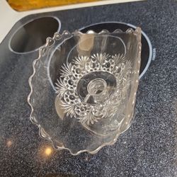 Dish Glass Curled Taco Shape Dish Etched Scalloped Edge