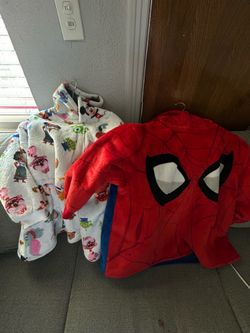 2 oversized hoodies