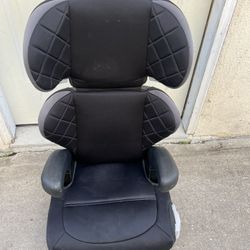 BOOSTER SEAT