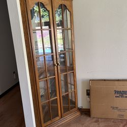 Pulaski Corner Curio Cabinet