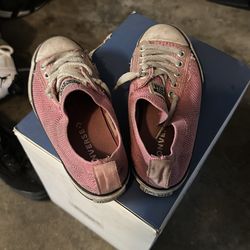 Size 12Y pink converse