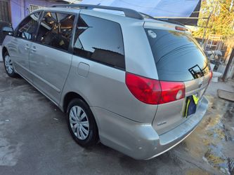 2005 Toyota Sienna