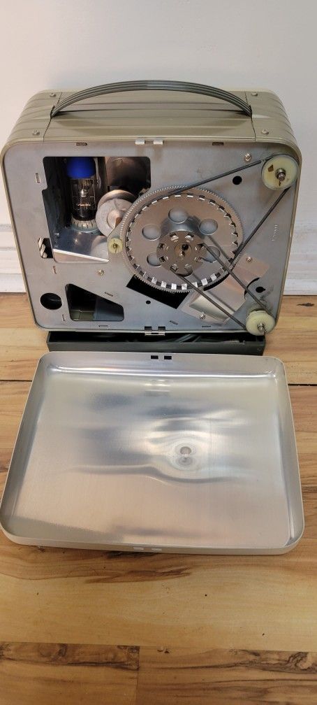 Vintage Kodak Brownie 500 Movie Projector Model A5 8MM