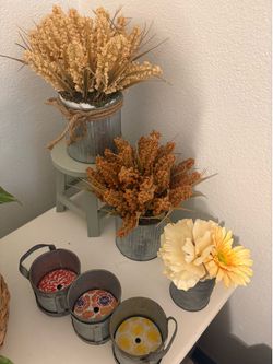 Tin decor
