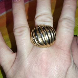 Large Gold Tone Statement Ring Size 7 