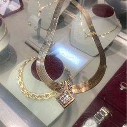 Herring Bone 24inches  Rolex Charm 10k 33.5 Grams 