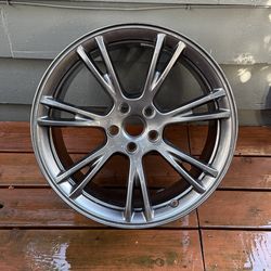 Tesla Model 3 / Model Y 19” Alloy Wheel