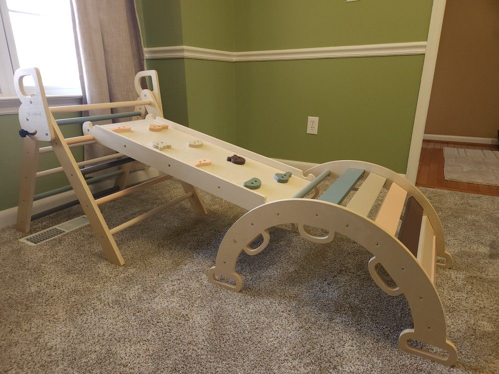 Pikler Triangle Climbing Set