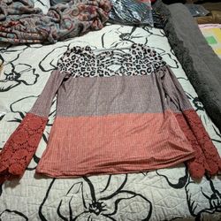 New Medium Multicolored Top 