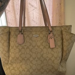 light Pink Coach Bag / Shoulder Bag 