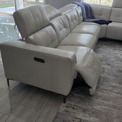 6pcs Power Leather Sectional Sofas Coffee Table.