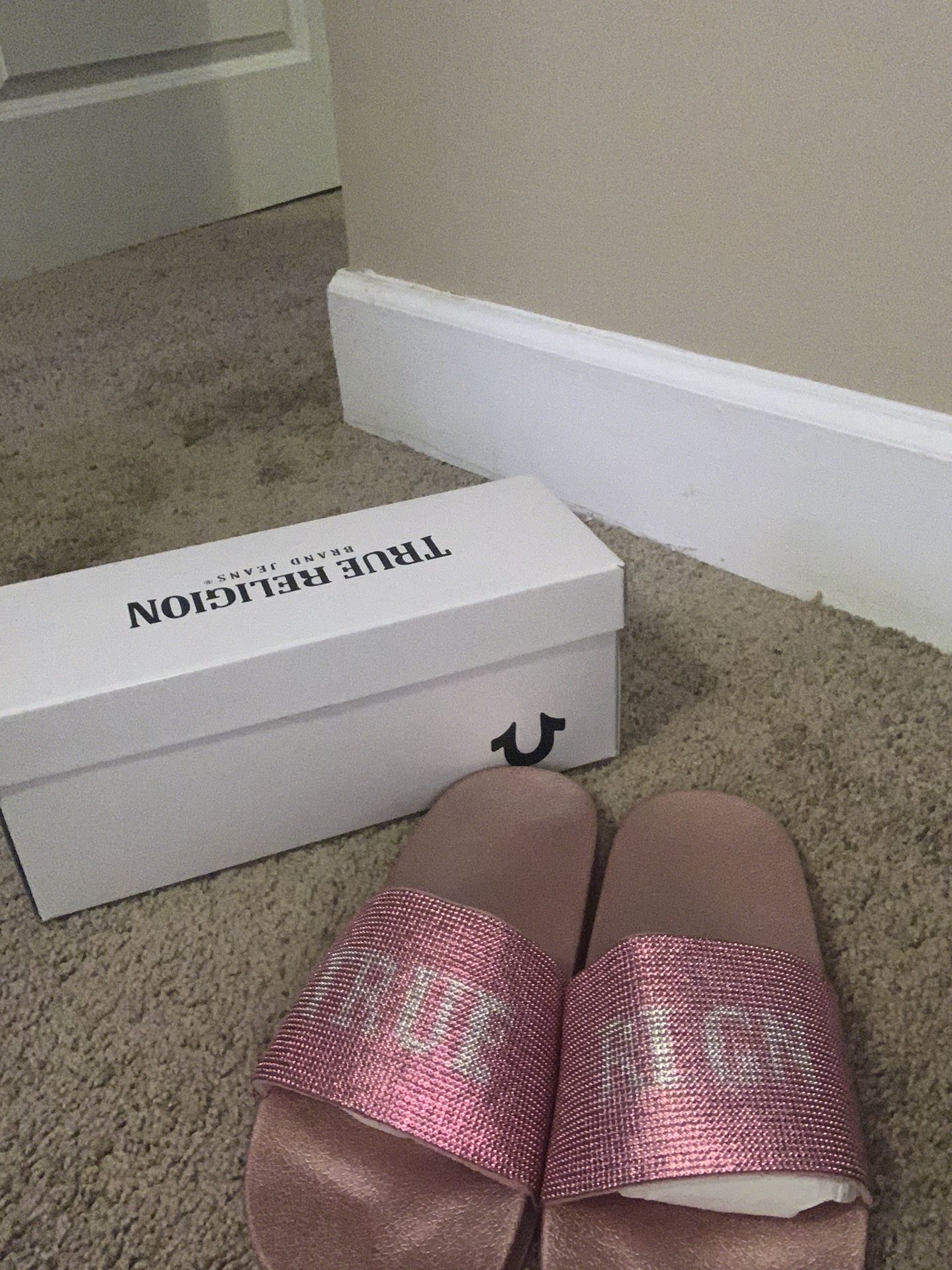 Women’s True Religion Slides 