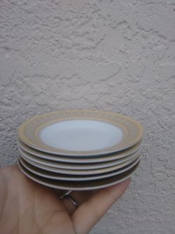 Set of 6 small plates/cup saucers