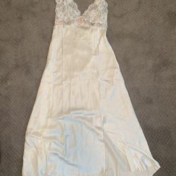 Nightgown (never worn, tags attached)