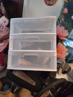 Plastic dresser