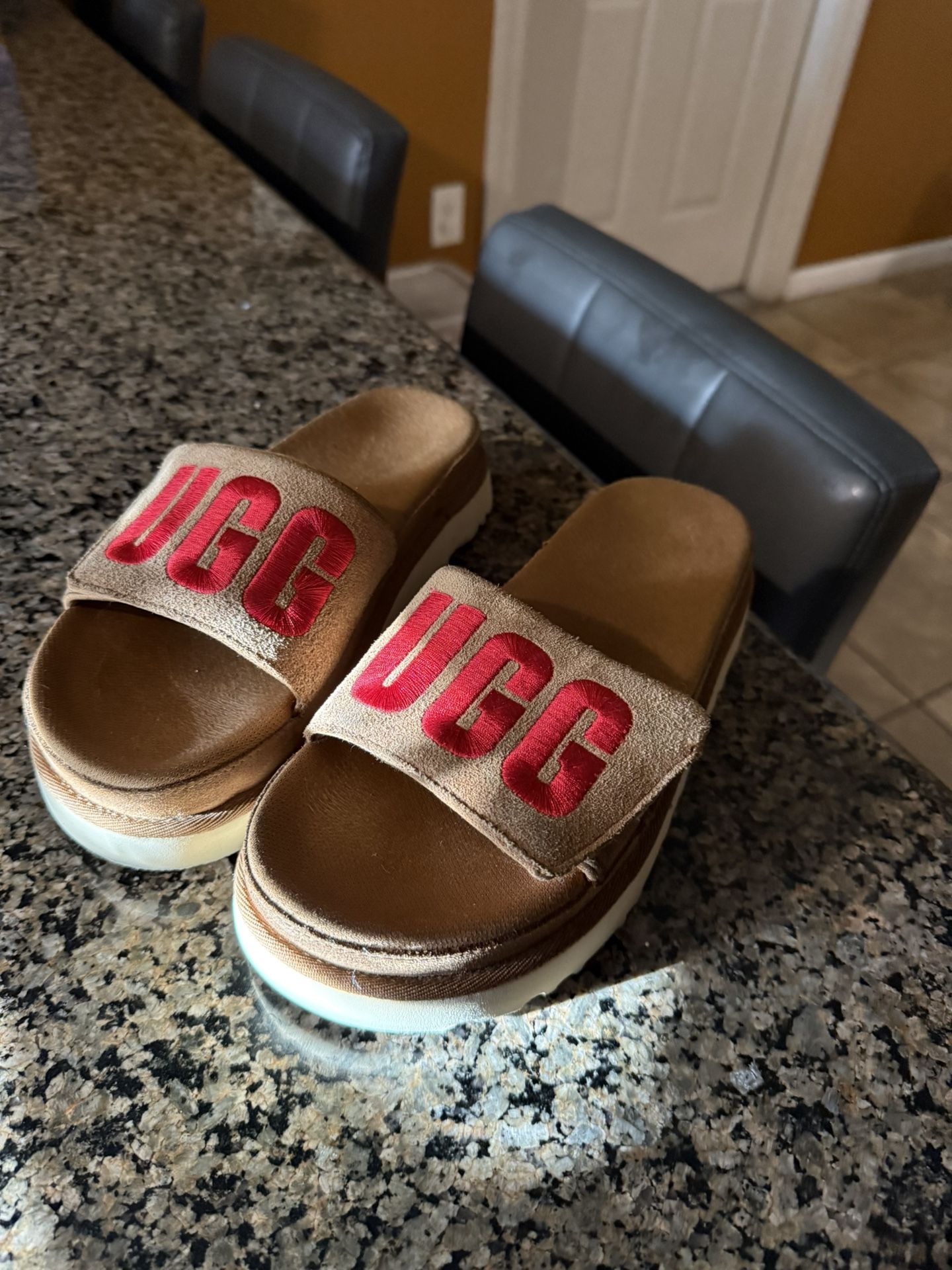 Ugg Size 7